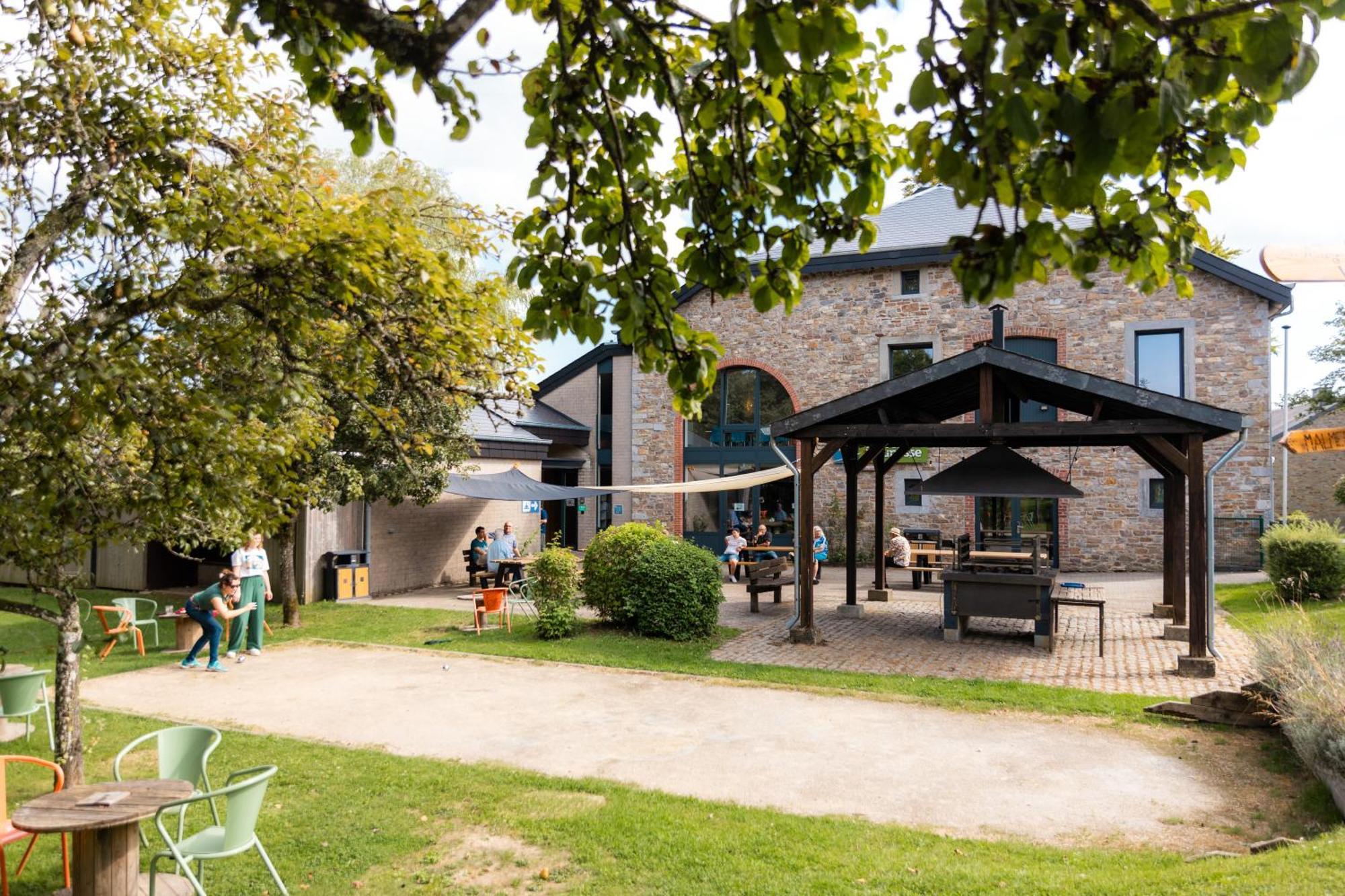 Auberge De Jeunesse De La Roche - Champlon Tenneville ภายนอก รูปภาพ